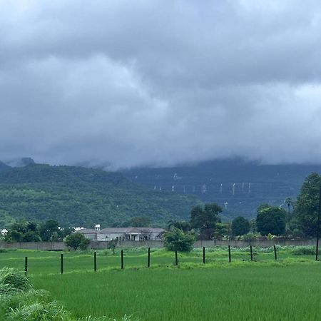 ホテル Sai Farm カルジャット エクステリア 写真